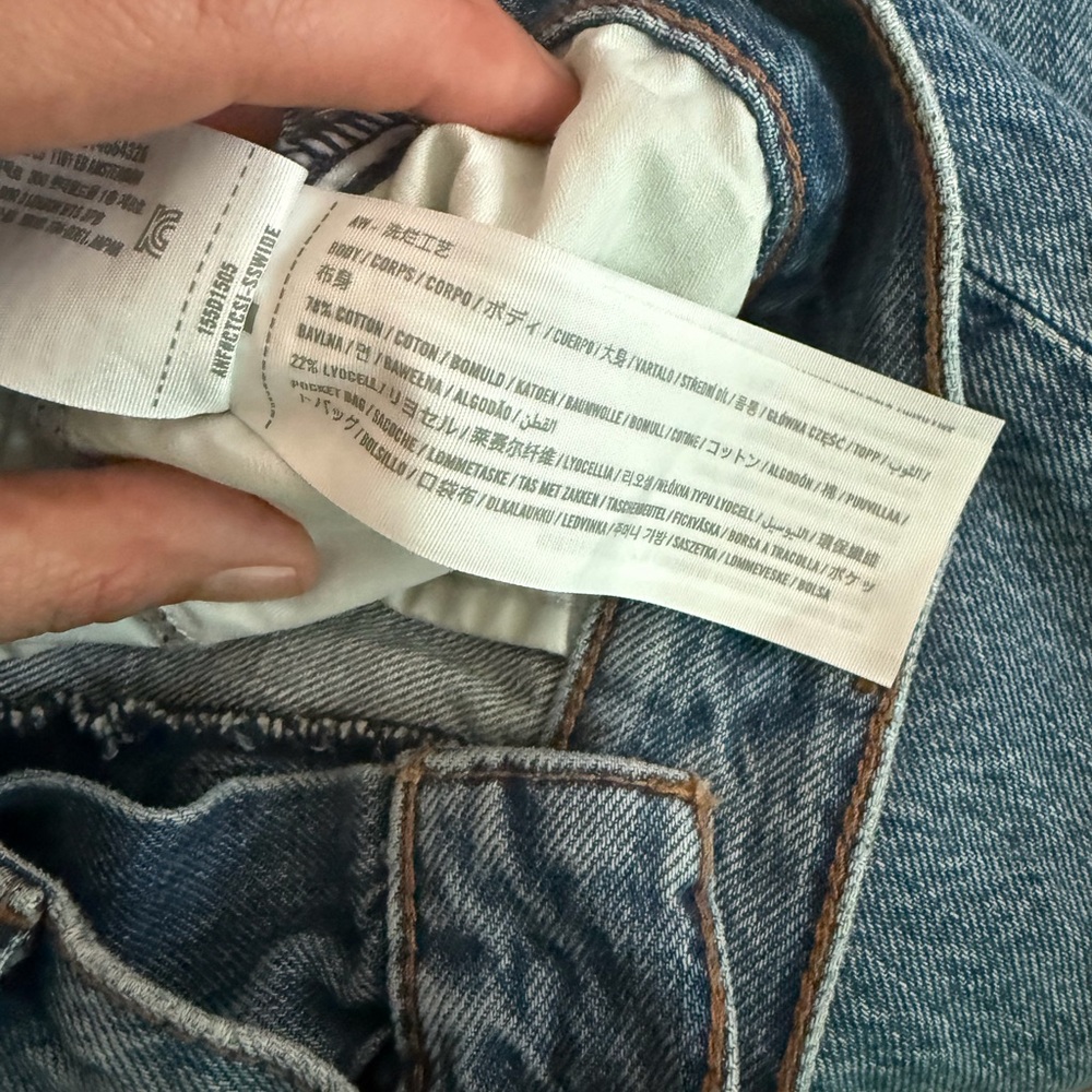 Abercrombie & Fitch Light Blue Wide-Leg Denim Jeans - Picture 3 of 3